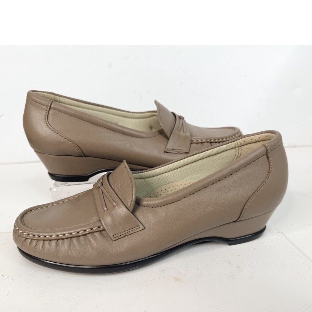 SAS Tripad Comfort Women's Loafers Tan Leather Size 6M Slip On Low Heel USA